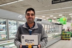 Kae Kae buying Corona Extra