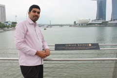 Kae Kae at Golden Bridge